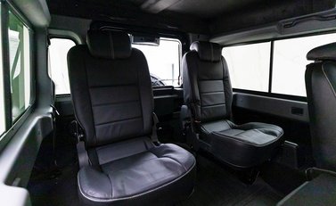 Land Rover Defender 110 XS 15