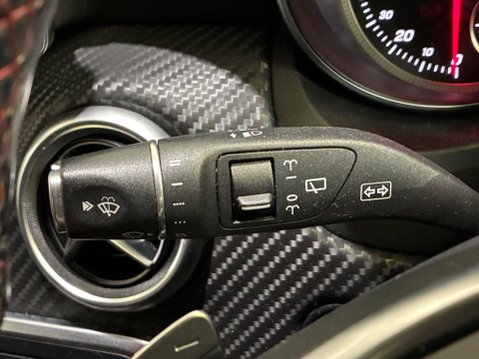 Mercedes-Benz A Class 1.5 A180d AMG Line 7G-DCT Euro 6 (s/s) 5dr 33