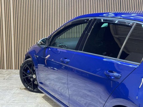 Volkswagen Golf 2.0 Golf R DSG 4WD 5dr 28