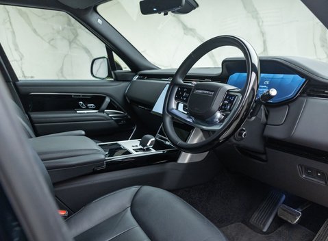 Land Rover Range Rover P550e AUTOBIOGRAPHY 13