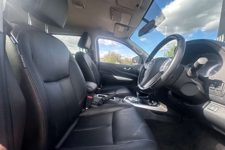 Nissan Navara 2.3 dCi Tekna Pickup Double Cab 4dr Diesel Auto 4WD Euro 6 (190 ps) 14