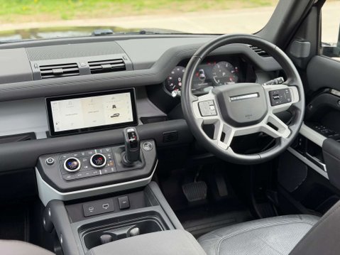Land Rover Defender 3.0 Defender XS Edition D MHEV A 4WD 5dr 35