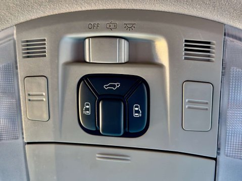 Toyota Vellfire 2.4+GOLDEN EYES+GRADE 4B+FRESH IMPORT+ 82