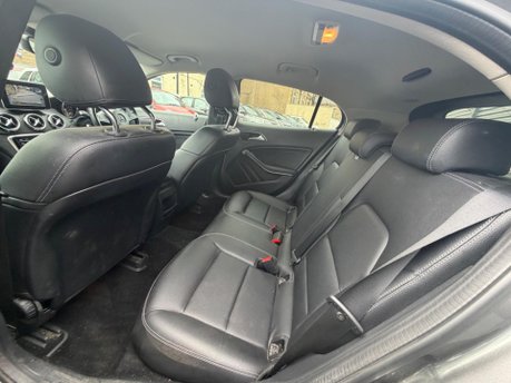 Mercedes-Benz GLA GLA 200 SE EXECUTIVE 11