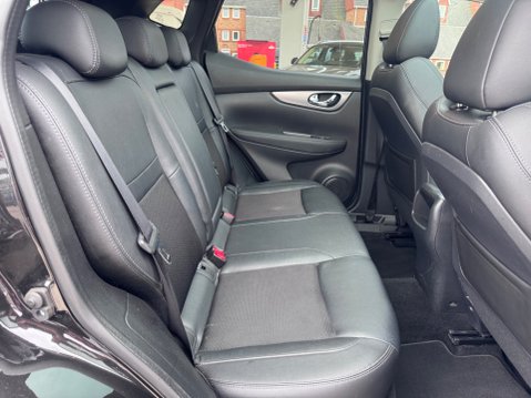 Nissan Qashqai DCI TEKNA DCT 10