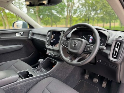 Volvo XC40 1.5 XC40 Momentum Core T2 5dr 19