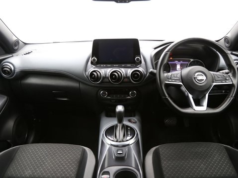 Nissan Juke 1.0 DIG-T N-Connecta DCT Auto Euro 6 (s/s) 5dr 9