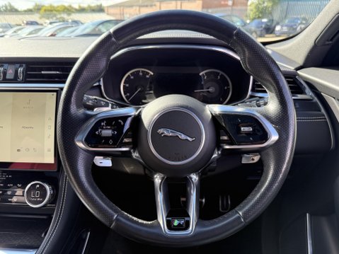 Jaguar F-Pace 2.0 D200 MHEV R-Dynamic Black SUV 5dr Diesel Auto AWD Euro 6 (s/s) (204 ps) 36
