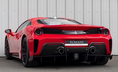 Ferrari 488 Pista 3