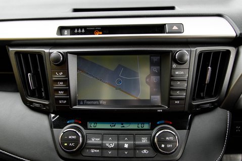 Toyota Rav 4 VVT-I DESIGN 24