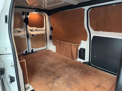 Vauxhall Vivaro 1.5 Vivaro F2900 Dynamic S/S 27