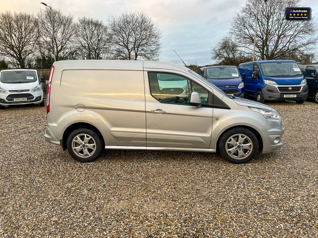 Ford Transit Connect AUTO SWB L1H1 Limited 200 Alloys Camera Sensors EURO 6 NO VAT 5