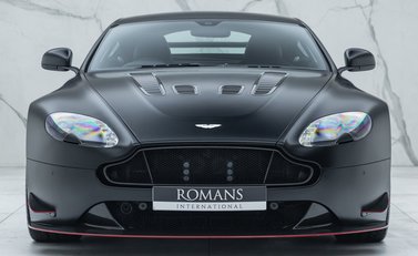 Aston Martin V12 Vantage S 7