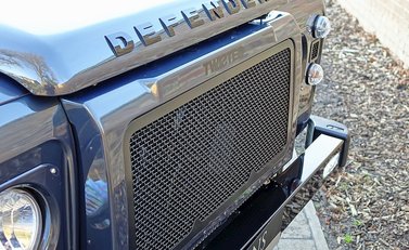 Land Rover Defender 90 Twisted T40 S 32