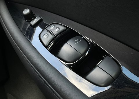 Nissan LEAF N-CONNECTA 23