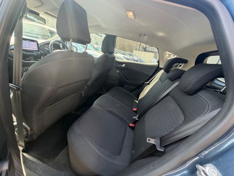 Ford Fiesta TITANIUM 9