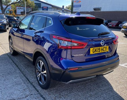 Nissan Qashqai 1.3 Qashqai N-Connecta DiG-T 5dr 8
