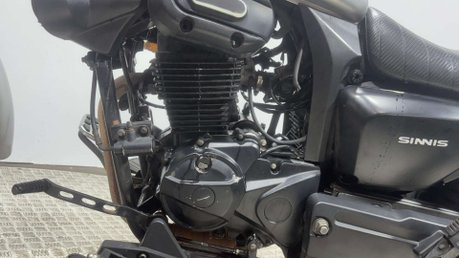 Sinnis Hoodlum 125 2018 GOOD RUNNING PROJECT CRUISER BIKE SPARES OR REPAIR 125CC 18