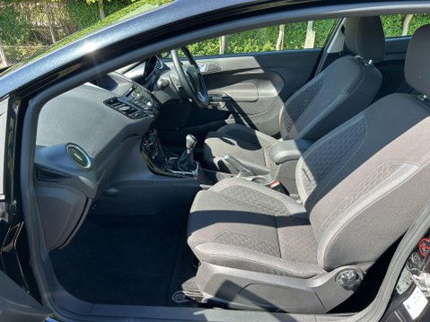 Ford Fiesta 1.6 TDCi Zetec S Euro 5 3dr 23