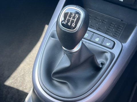 Hyundai i10 MPI PREMIUM 26