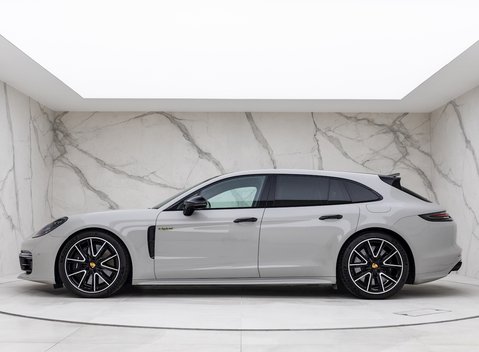 Porsche Panamera Turbo S E-Hybrid Sport Turismo 2