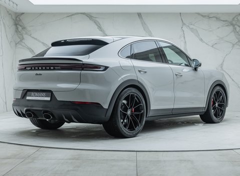 Porsche Cayenne TURBO E-HYBRID COUPE 6