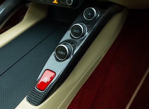 Ferrari GTC4 Lusso V12 24