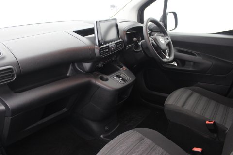 Vauxhall Combo Life 5dr 100kW Design 50kWh XL 7 Seat Electric Auto 11kW Charger 5