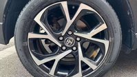 Toyota C-HR 1.8 VVT-h Design SUV 5dr Petrol Hybrid CVT Euro 6 (s/s) (122 ps) 10