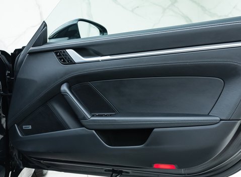 Porsche 911 Carrera 4S (992) 24