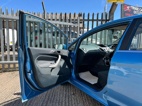 Ford Fiesta ZETEC 38