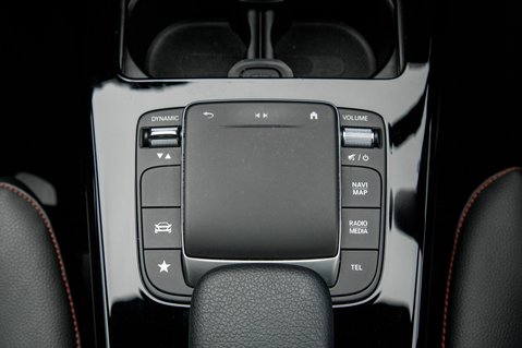 Mercedes-Benz A Class A 180 AMG LINE 34