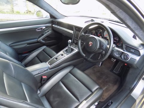Porsche 911 991.1 CARRERA S 10
