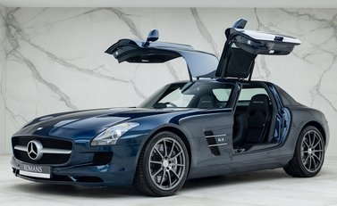 Mercedes-Benz SLS AMG 8