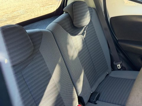 Toyota Aygo 1.0 VVT-i x-play Euro 6 5dr 17