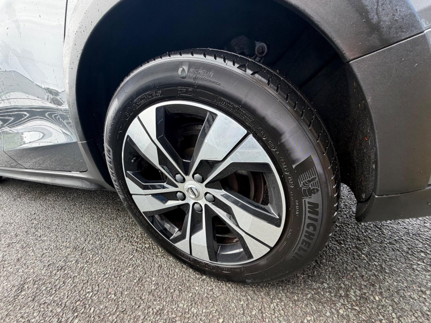 2021 Volvo V60 — image 11