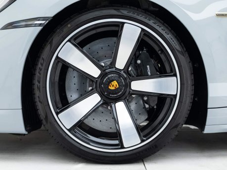 Porsche 911 (992) Sport Classic