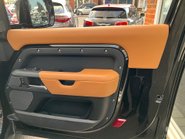 Land Rover Defender X MHEV 35