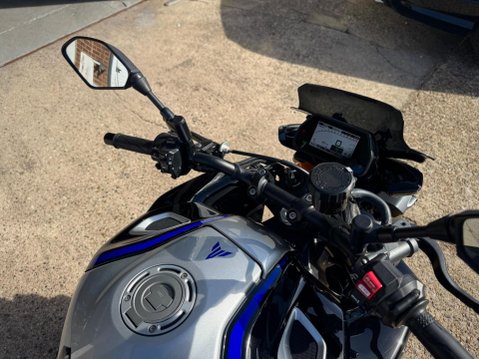 Yamaha MT-10 1000 SP Hyper-naked Euro 5 45