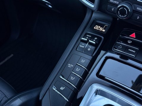 Porsche Cayenne 3.0 TD V6 Tiptronic 4WD Euro 5 (s/s) 5dr 55