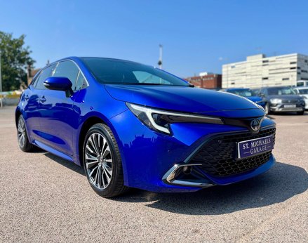Toyota Corolla 1.8 Corolla Design HEV CVT 5dr 70