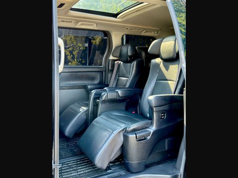 Toyota Vellfire Hybrid ZR G Edition 16