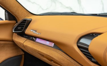 Ferrari 488 SPIDER 24