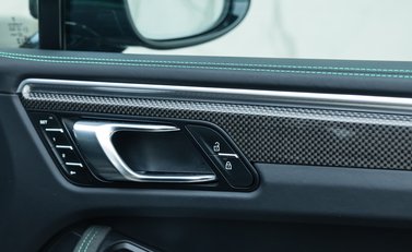 Porsche Macan GTS 31