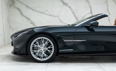 Aston Martin Vanquish Volante 38