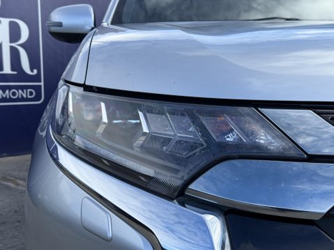 Mitsubishi Outlander 2.4h TwinMotor 13.8kWh 4h SUV 5dr Petrol Plug-in Hybrid CVT 4WD Euro 6 (s/s 11