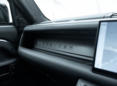 Land Rover Defender OCTA EDITION ONE 29