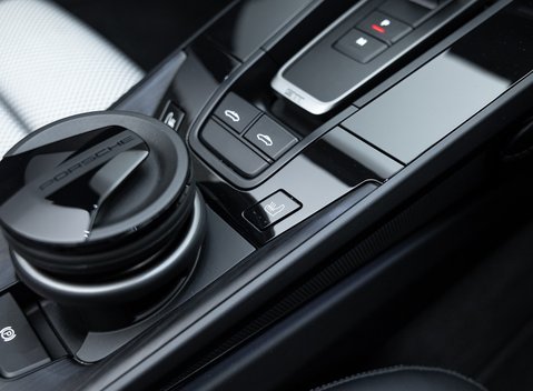 Porsche 911 Targa (992) 50 Years Porsche Design Edition 29