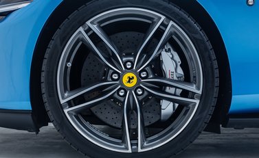 Ferrari Roma SPIDER 16