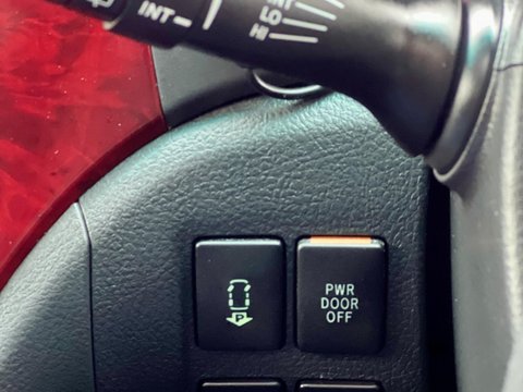 Toyota Vellfire V6 Sunroof 43